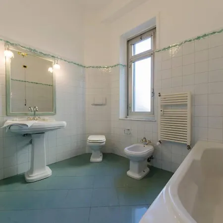 Appartamento Joivy Splendid For 8 With Beautiful Seaview Genova