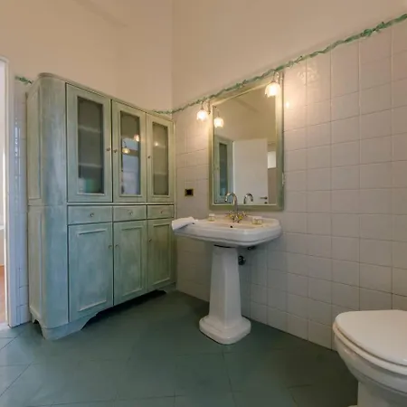 Apartment Joivy Splendid For 8 With Beautiful Seaview Genoa