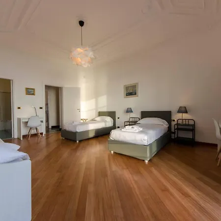 Joivy Splendid For 8 With Beautiful Seaview Génova