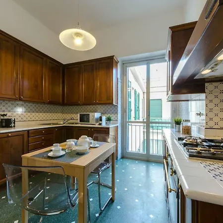 Joivy Splendid For 8 With Beautiful Seaview Apartment Genoa
